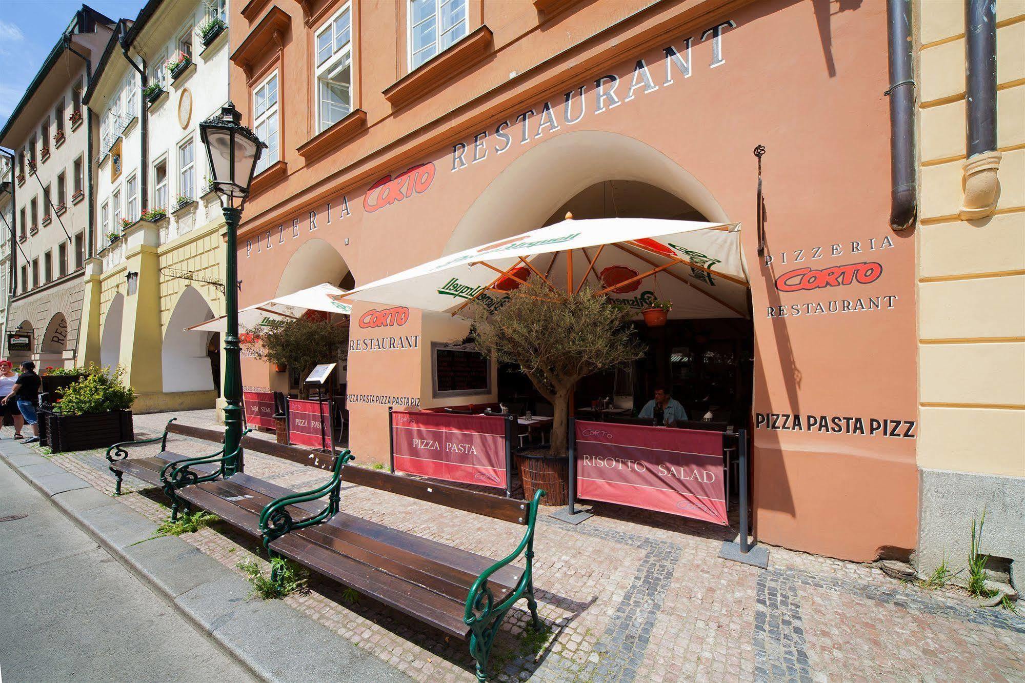 Hotel Corto Old Town 3*