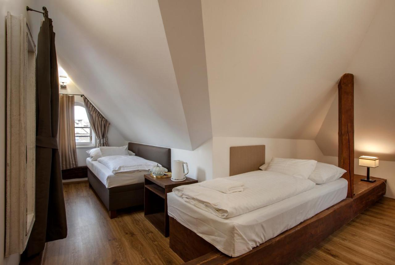 Hotel Corto Old Town 3*