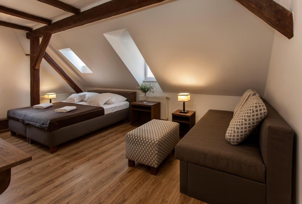 Hotel Corto Old Town 3*